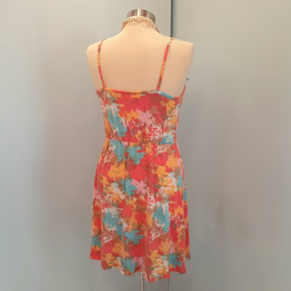 Dress - Picture 9 of 11
